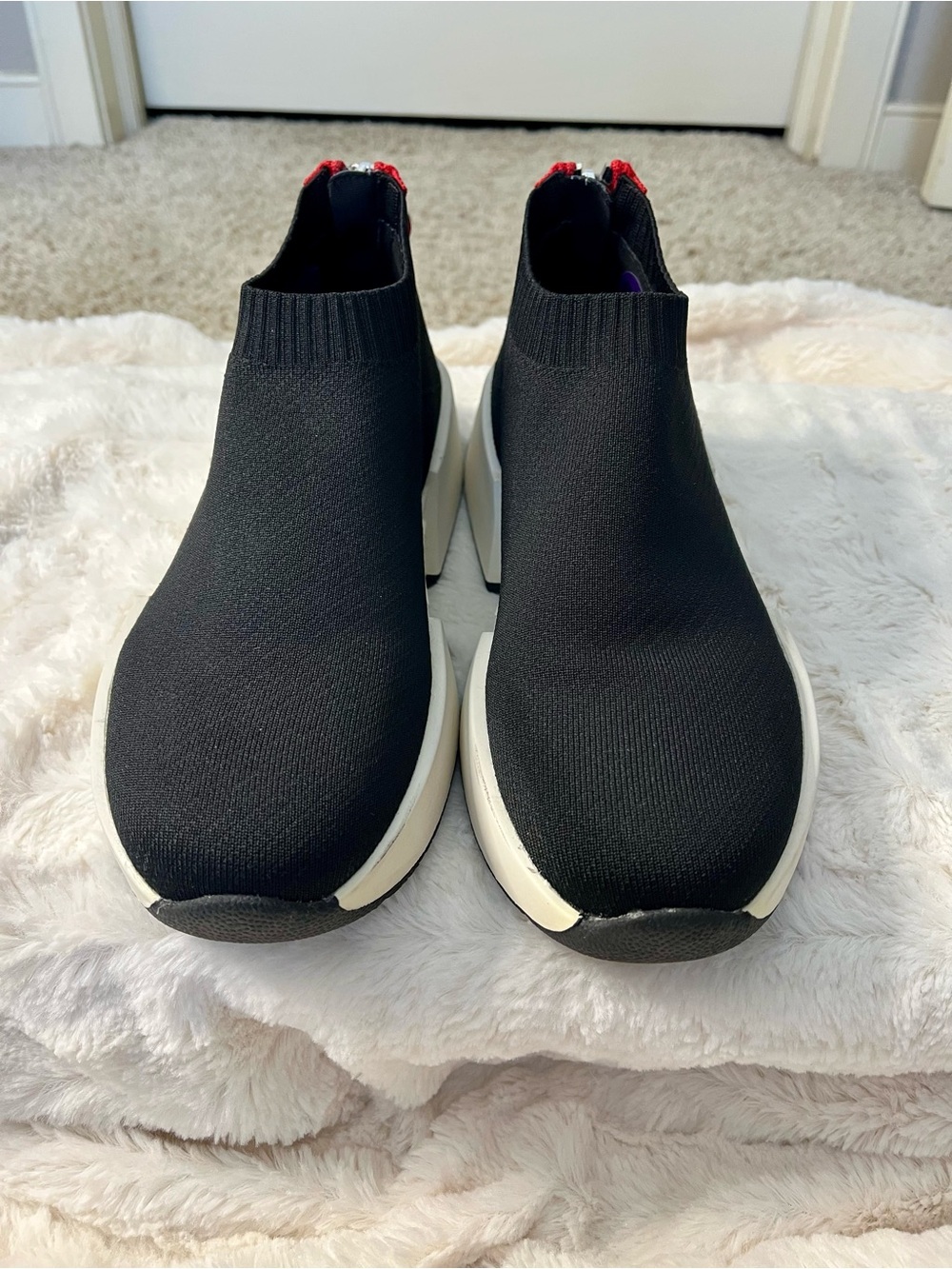 DKNY Women’s Slip-On Knit Platform Sneakers - Black (Size 8.5)